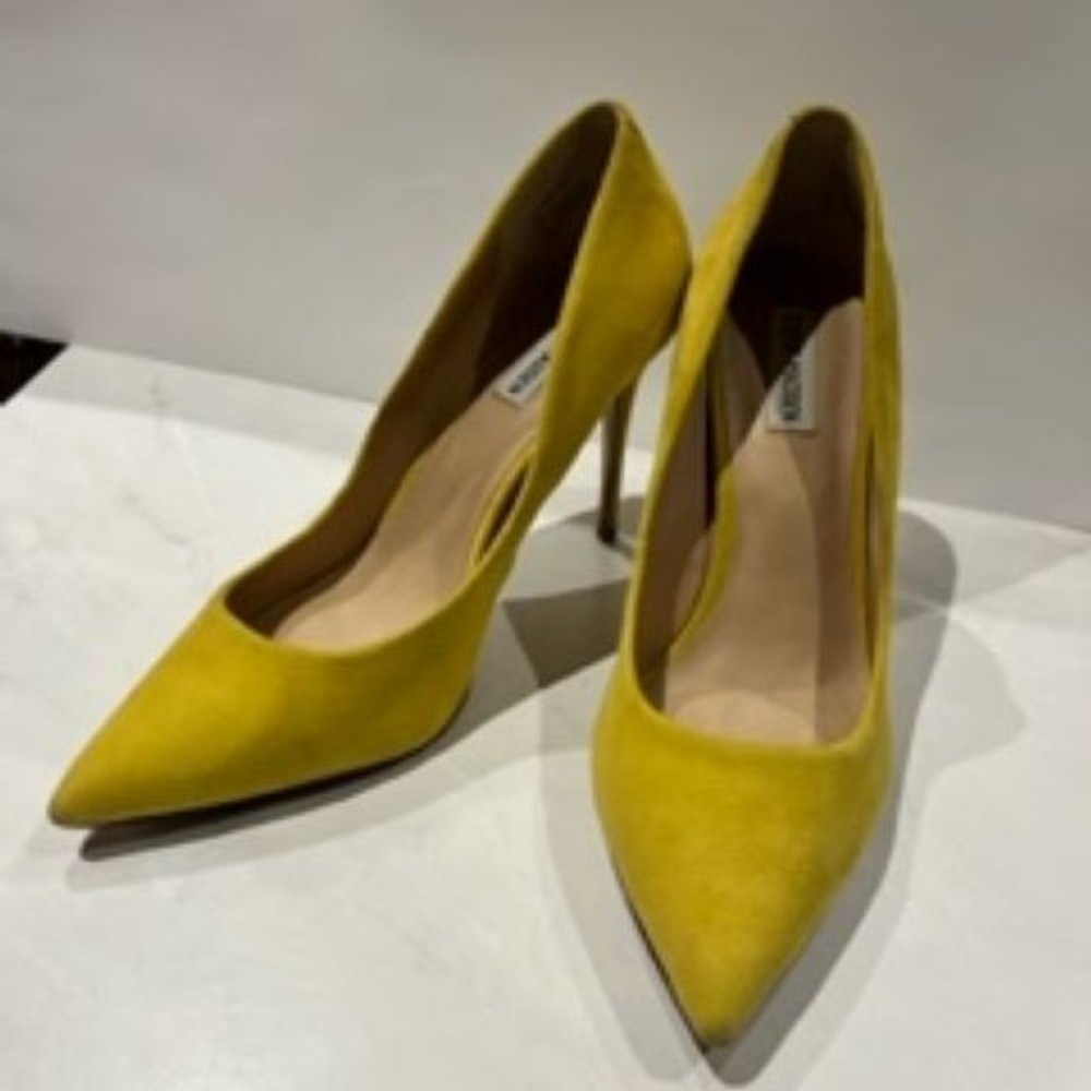 SAM EDELMAN Yellow Suede Stiletto Pumps